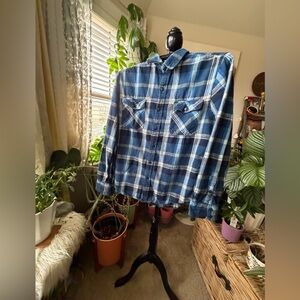 Gently Used Men’s Blue and White Flannel Button-Up Shirt